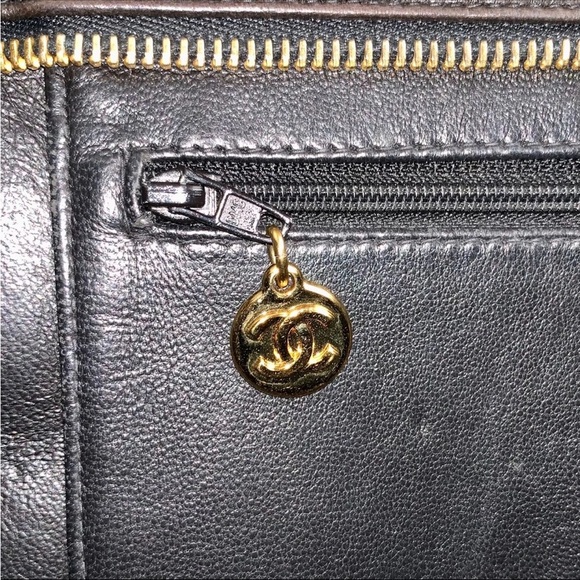 CHANEL Quilted Large Logo Black Calfskin Gold Medallion Tote - Picture 11 of 13